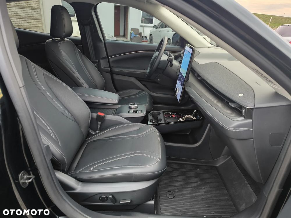 Ford Mustang Mach-E 91 kWh RWD Premium - 9