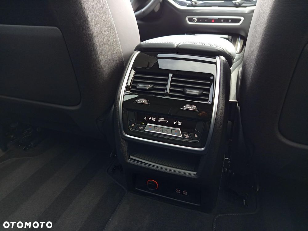 BMW X7 - 20