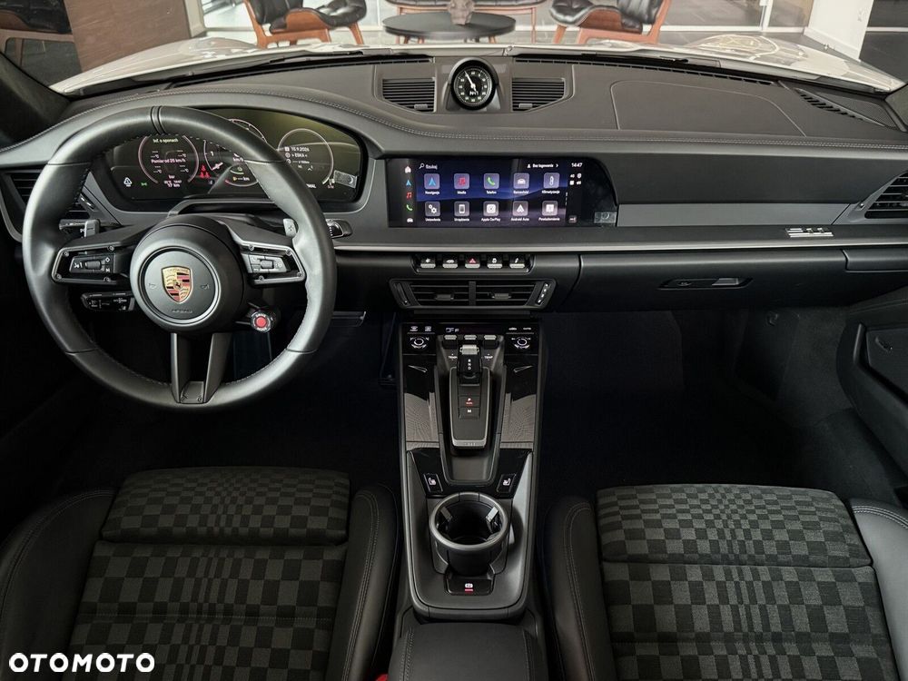 Porsche 911 - 25