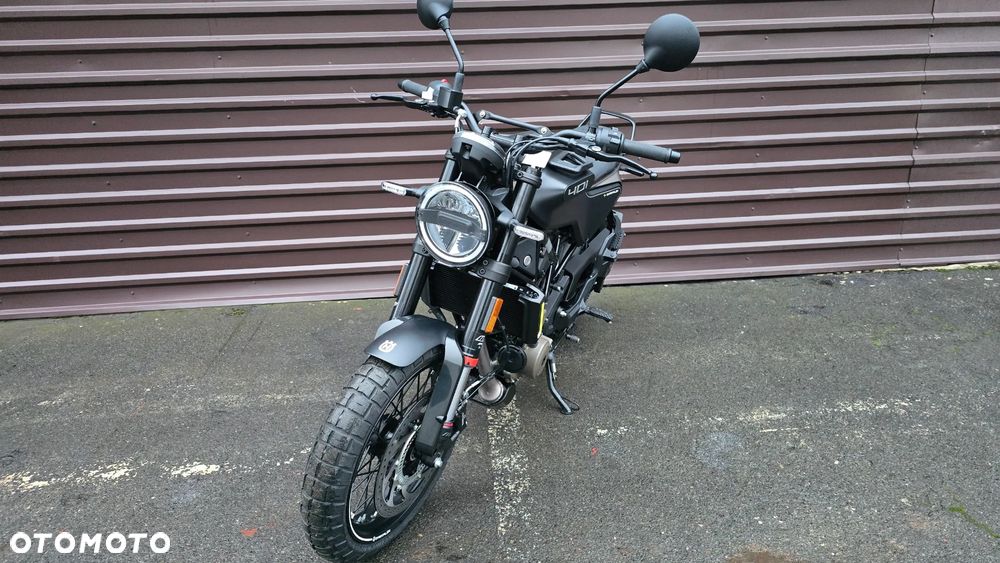 Husqvarna Svartpilen - 11