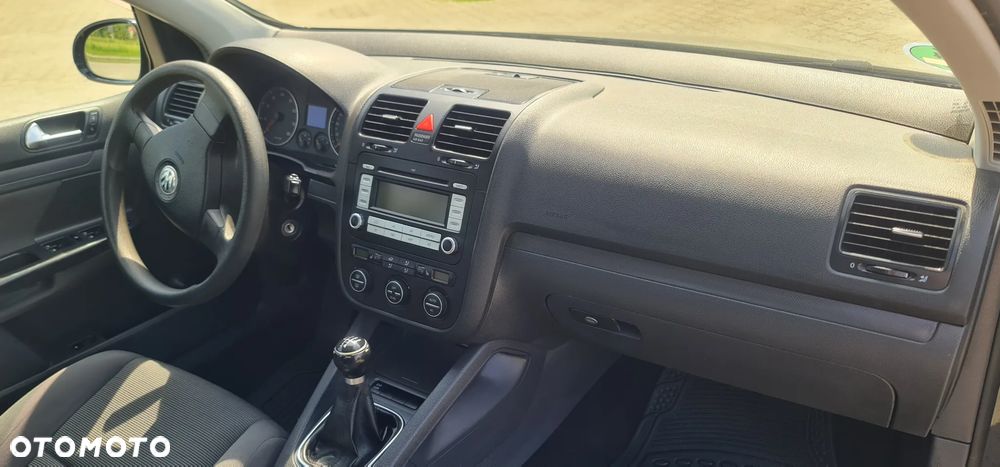 Volkswagen Golf 1.6 Comfortline - 38