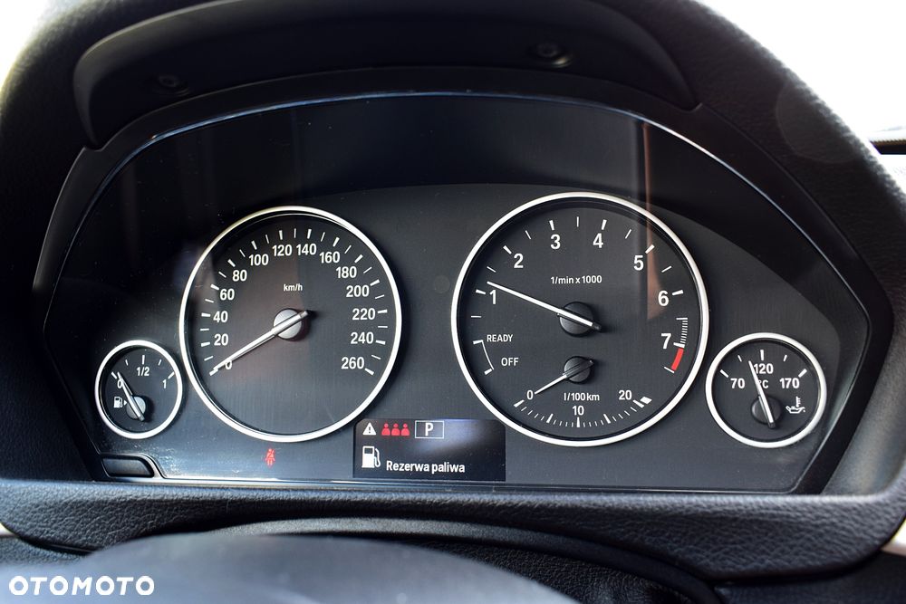 BMW 3GT 320i Advantage - 11