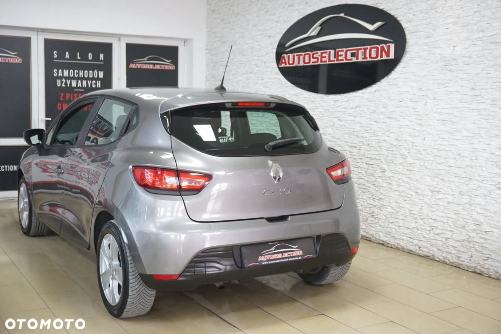 Renault Clio 1.2 16V 75 Expression - 6