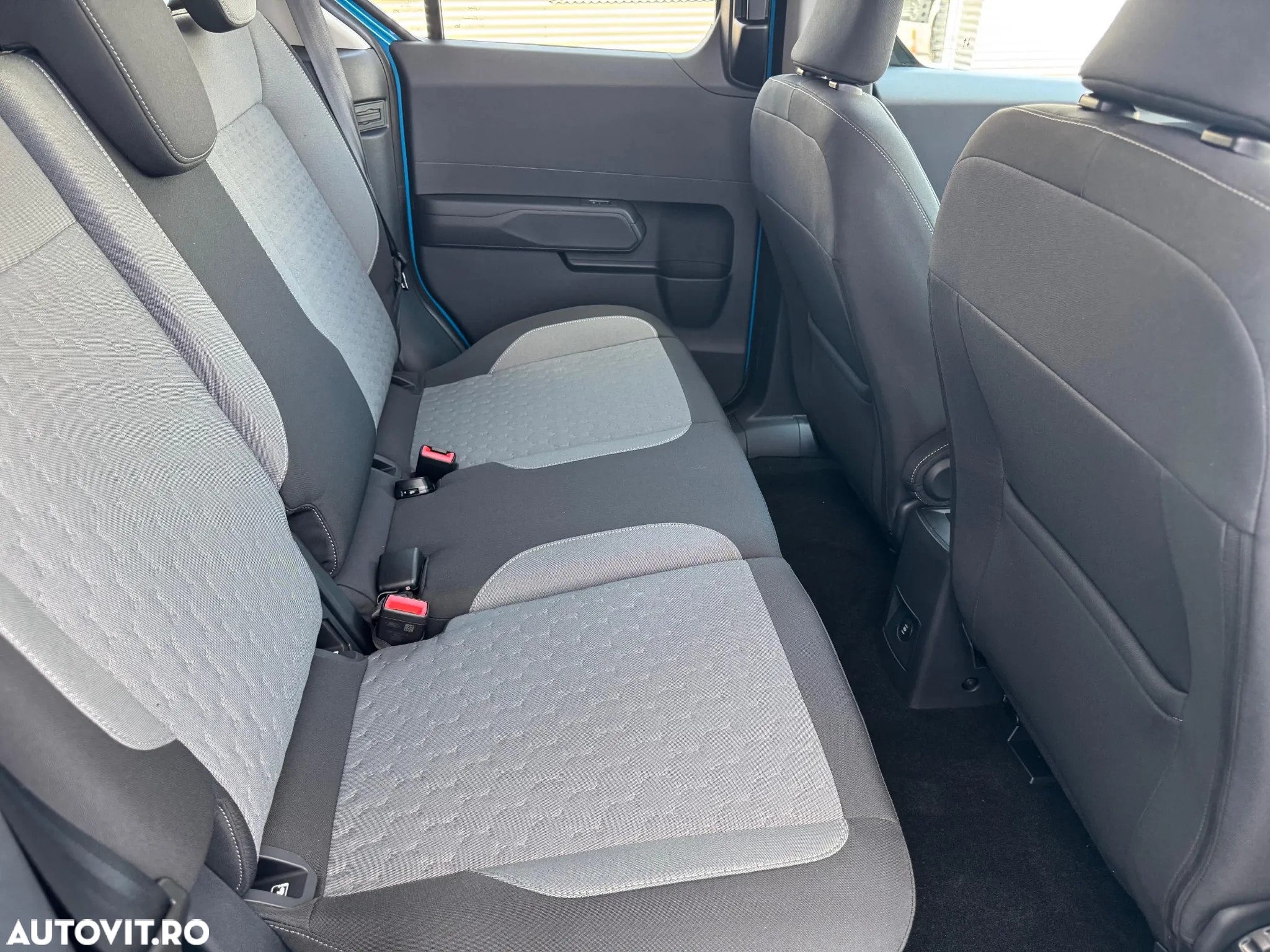 Ford Tourneo Courier - 14