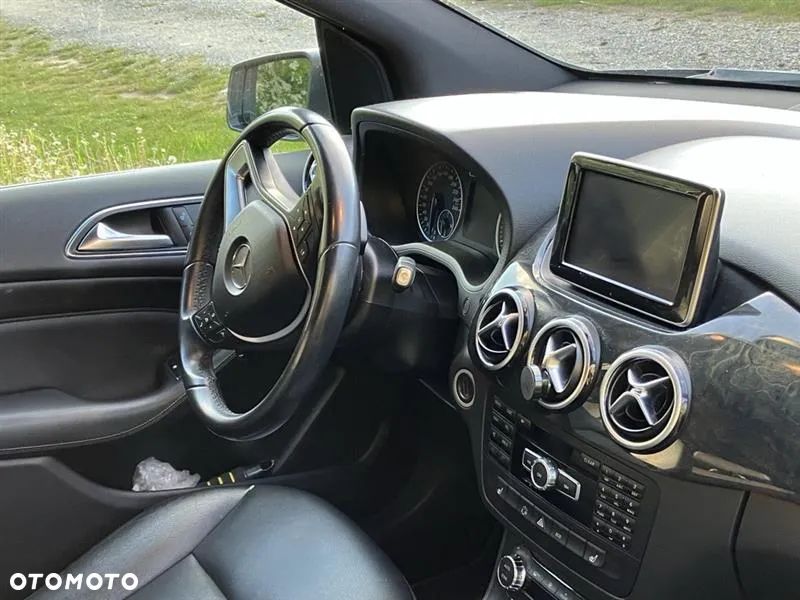 Mercedes-Benz Klasa B 250 4-Matic 7G-DCT - 3