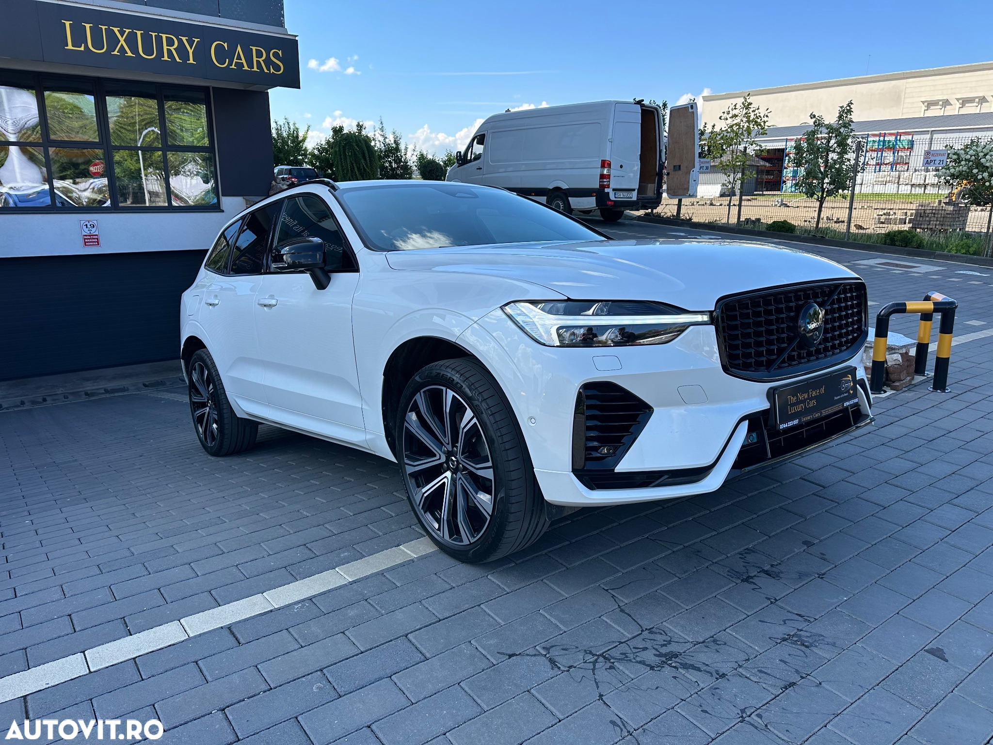 Volvo XC 60 T6 AWD Recharge Geartronic RDesign - 2