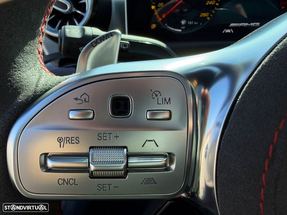 Mercedes-Benz A 35 AMG 4Matic Speedshift DCT 7G - 26