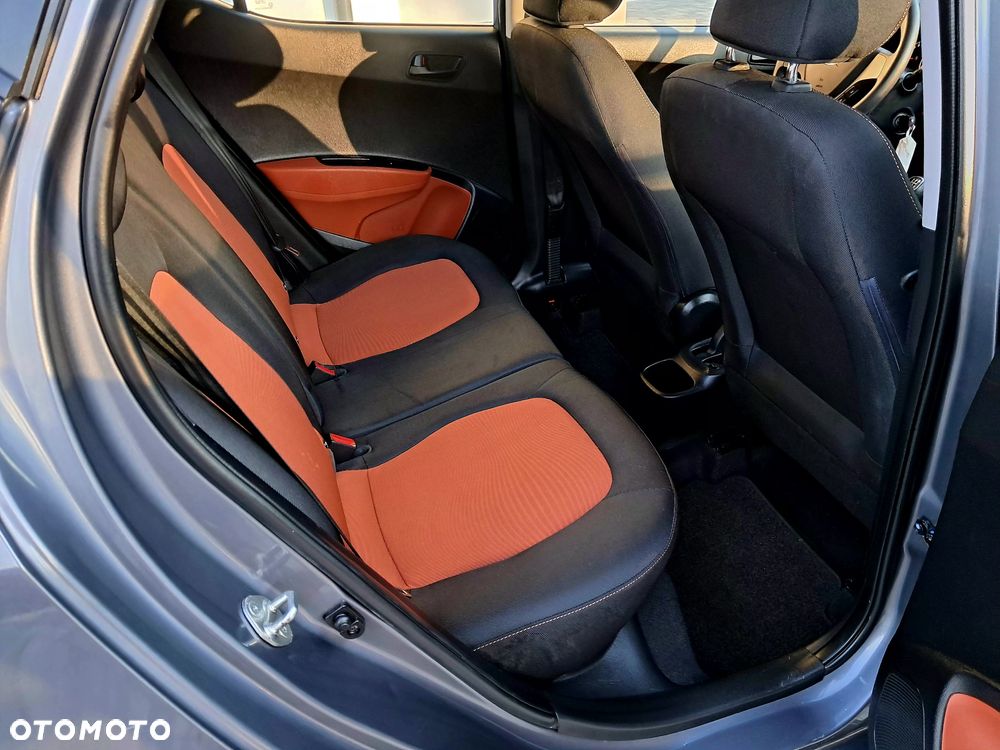 Hyundai i10 1.0 BlueDrive Comfort - 24