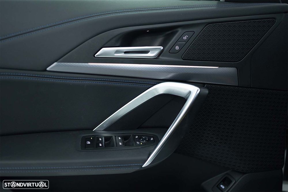 BMW iX1 xDrive30 Pack Desportivo M - 42