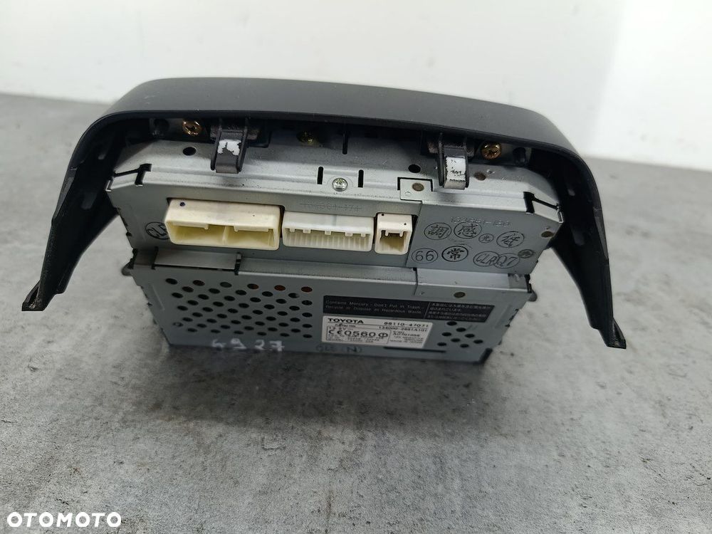 WYŚWIETLACZ NAWIGACJI TOYOTA PRIUS II 86110-47071  134000-2681A101  FUJITSU - 6