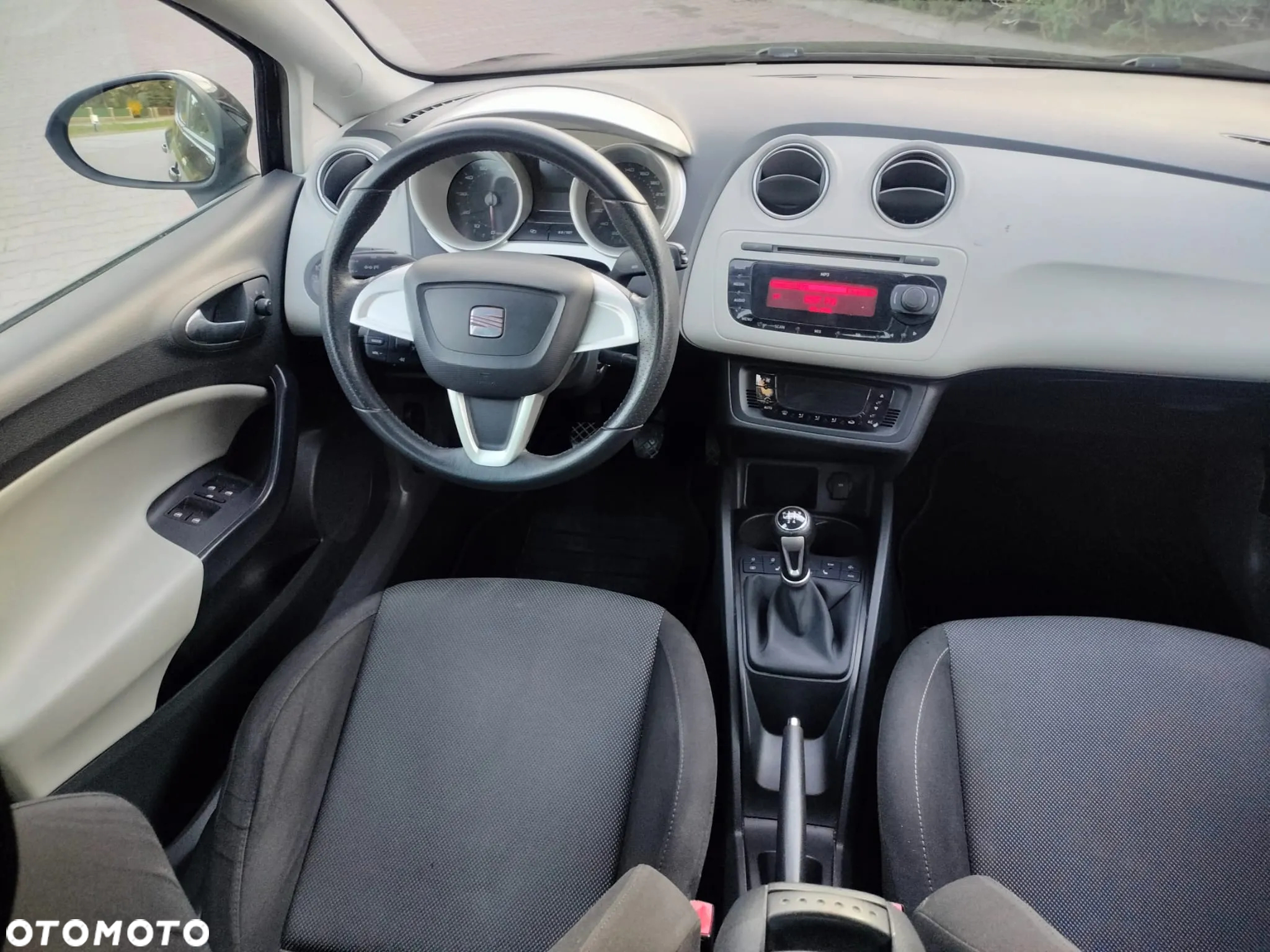 Seat Ibiza 1.6 16V Sport - 9