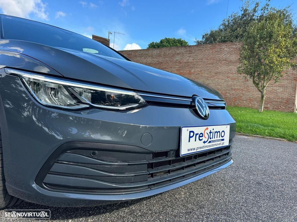 VW Golf 1.0 eTSI Life DSG - 32