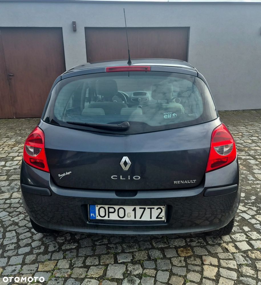 Renault Clio 1.5 dCi Authentique - 5