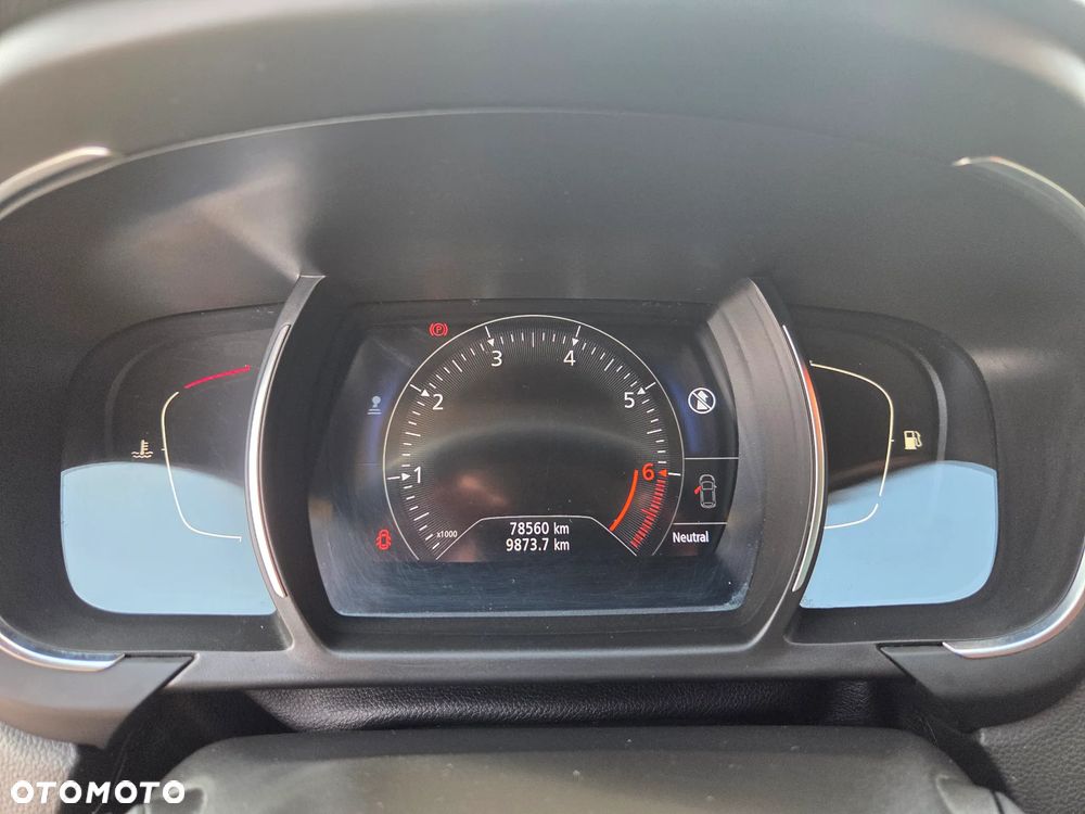 Renault Grand Scenic - 17