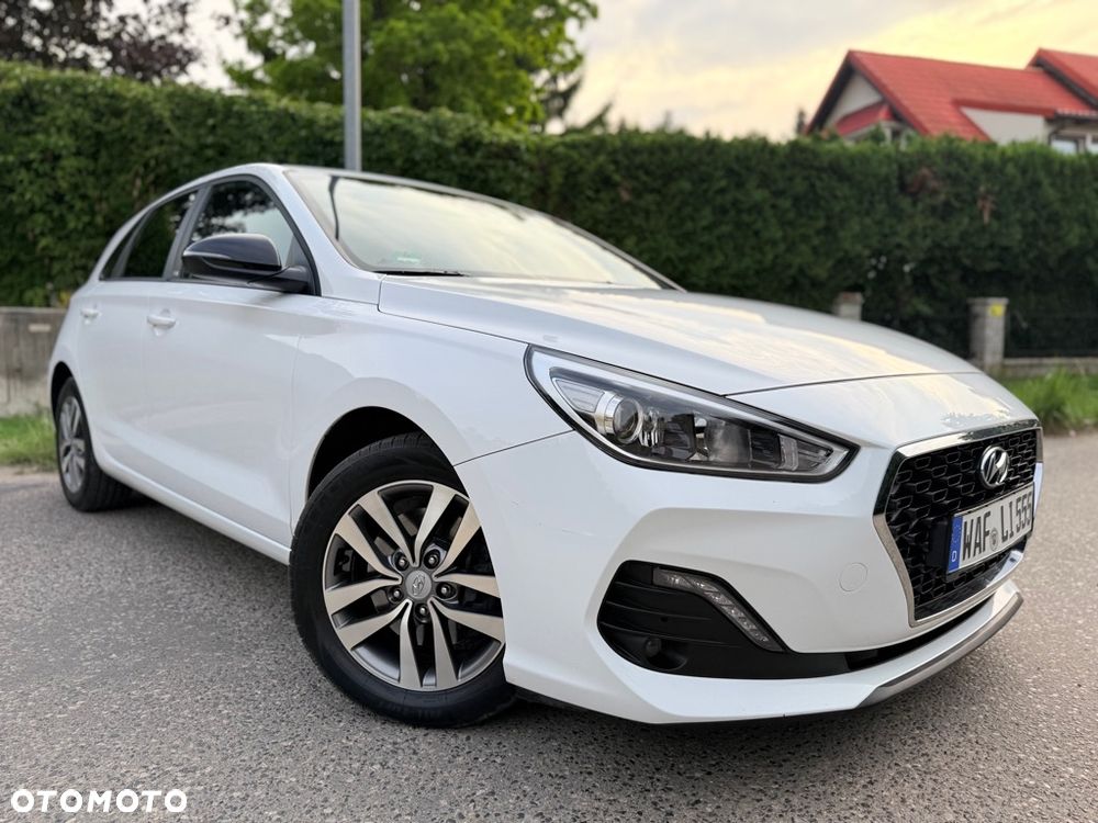 Hyundai i30 1.4 Premium - 1