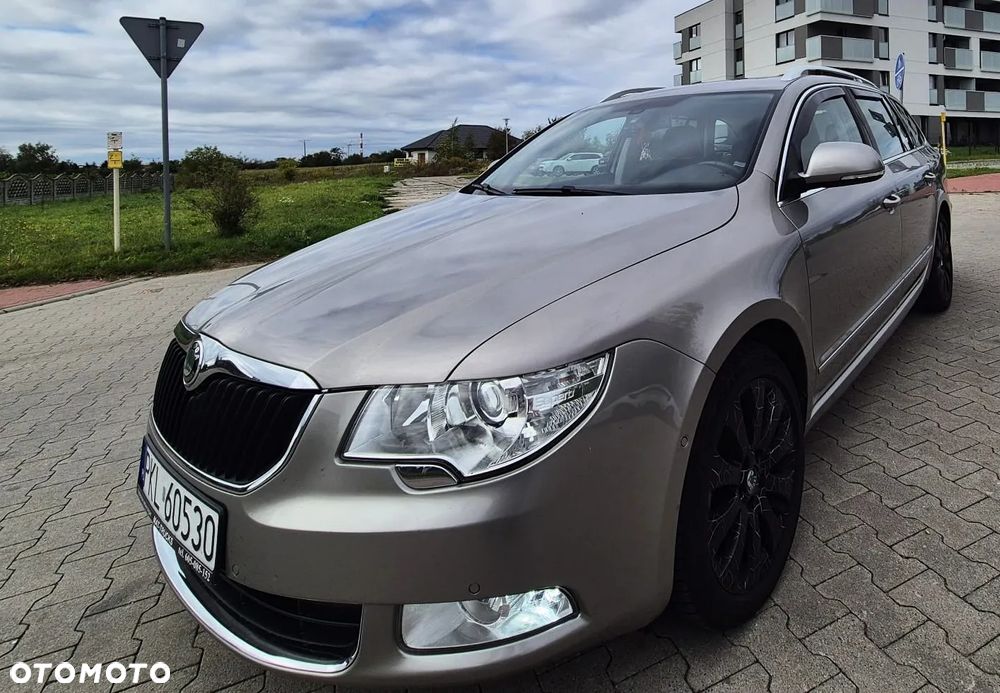 Skoda Superb 2.0 TDI L&K DSG - 16