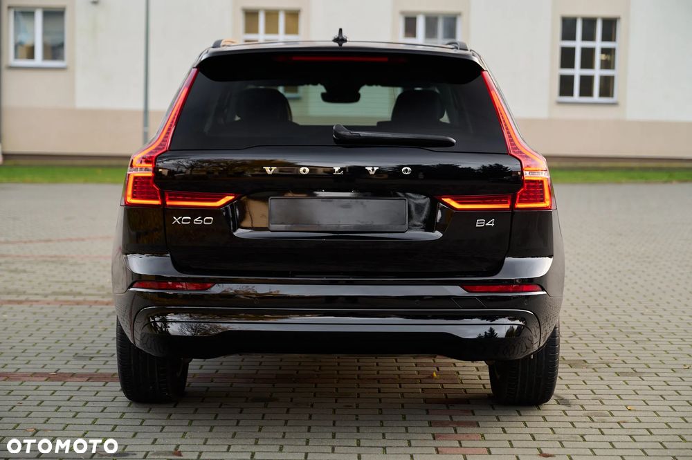 Volvo XC 60 D4 Momentum Pro - 12