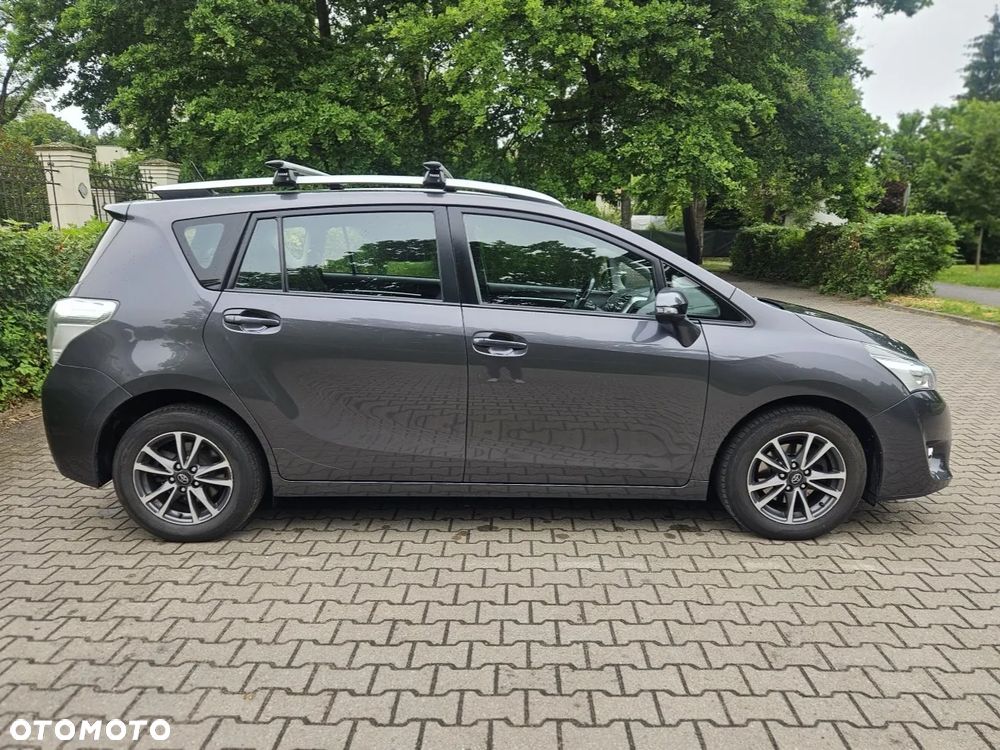 Toyota Verso 1.8 Premium 7os - 8