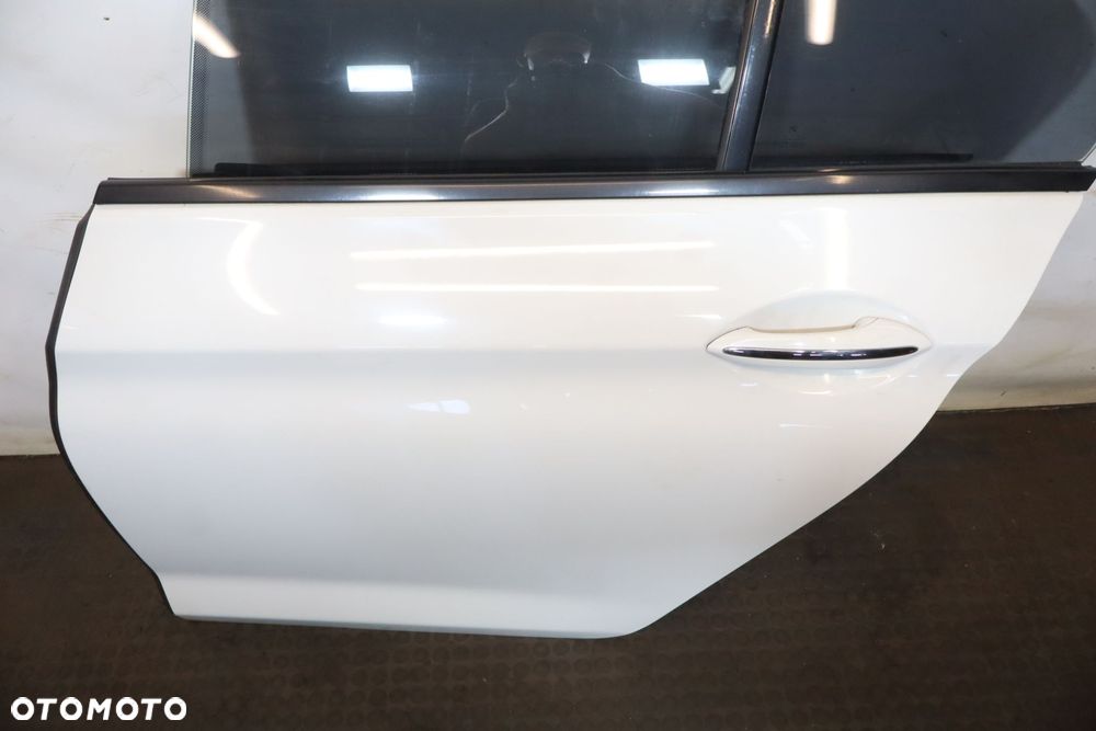 DRZWI LEWY TYŁ 6 640D F06 3.0D GRAN SEDAN A300 - 5