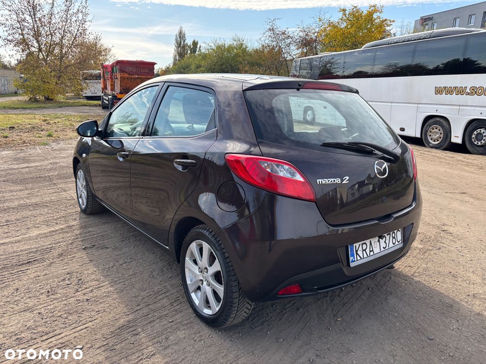 Mazda 2 - 3