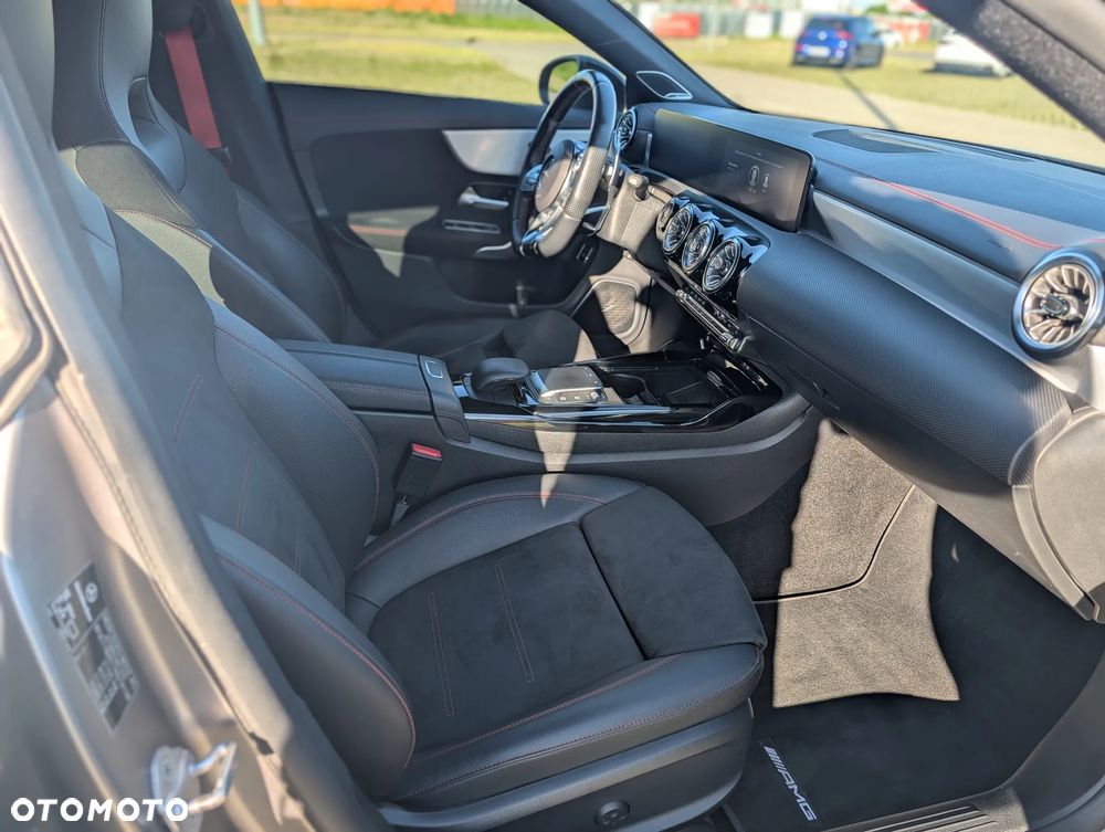 Mercedes-Benz CLA - 20