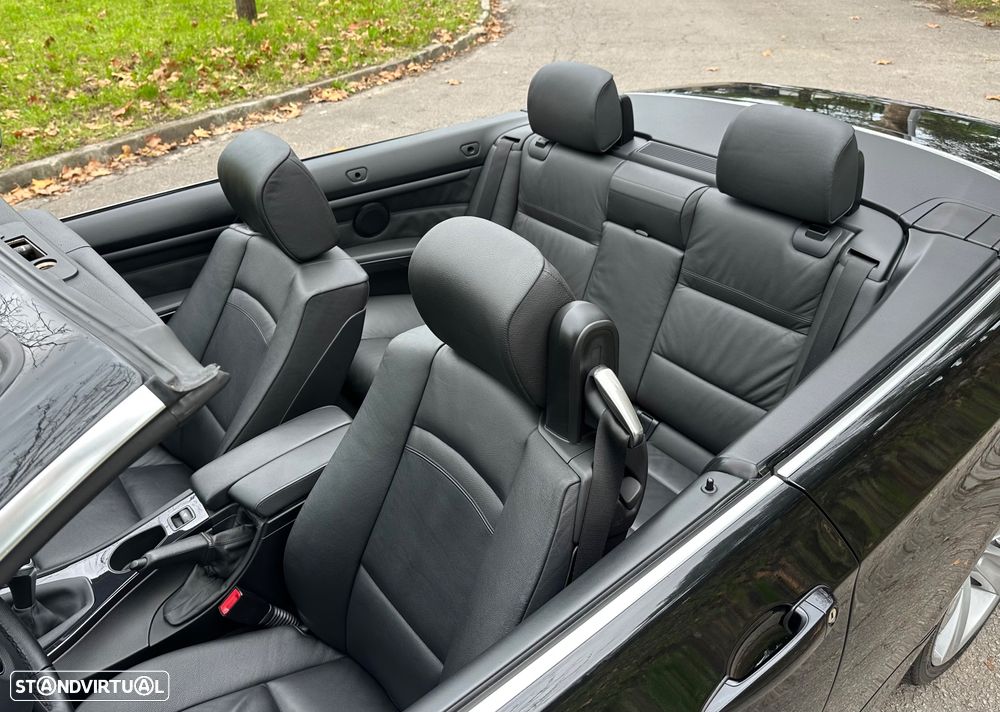 BMW 320 i Cabrio - 30