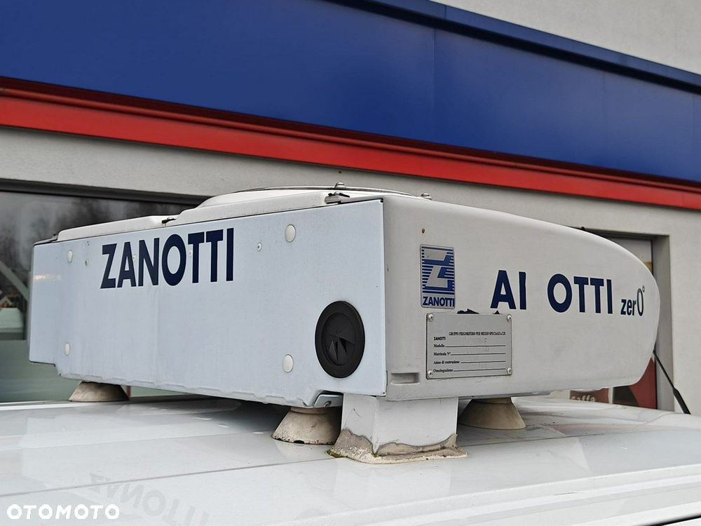 Ford Transit Courier - 9