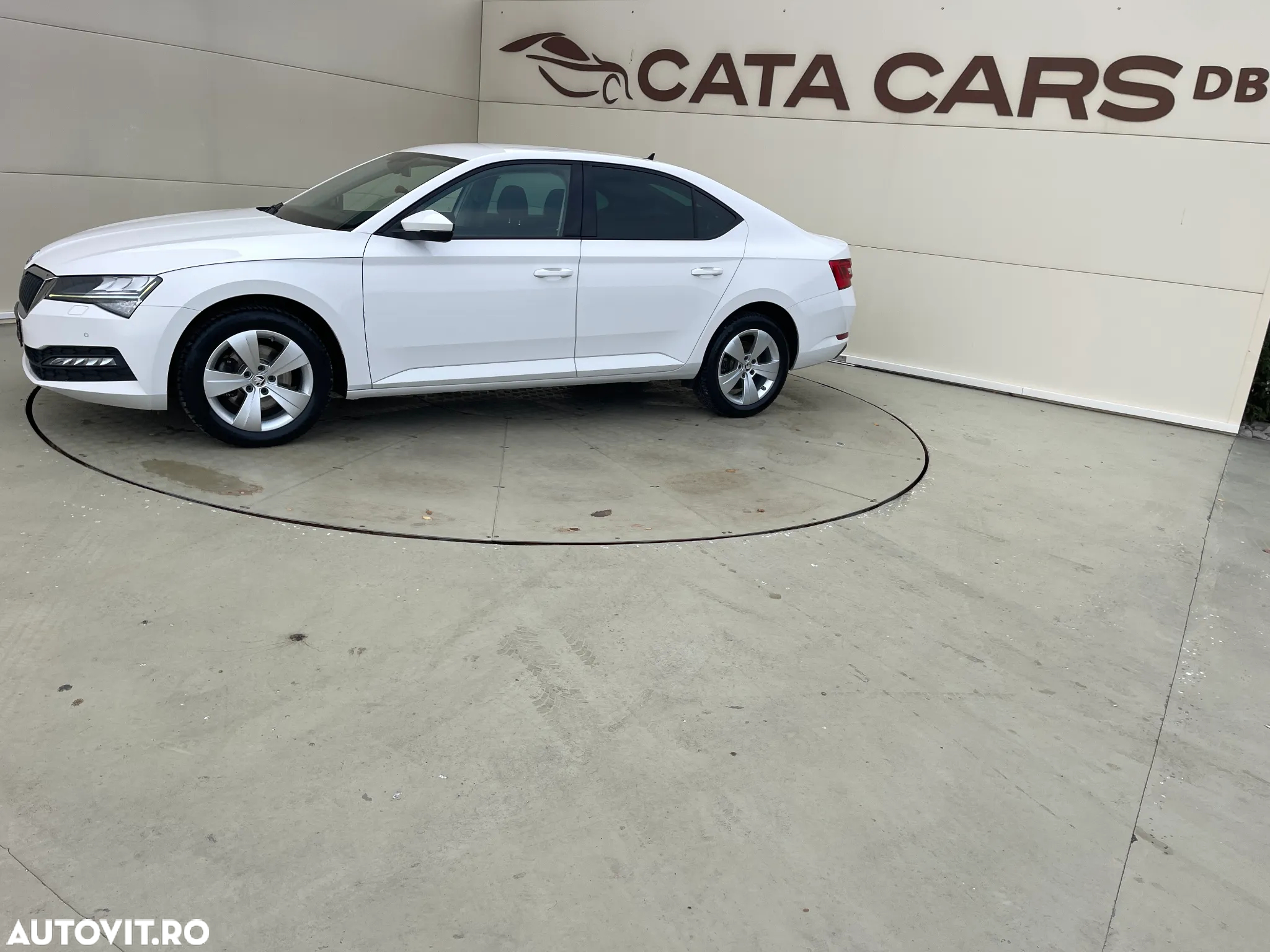 Skoda Superb 2.0 TDI DSG Ambition - 6