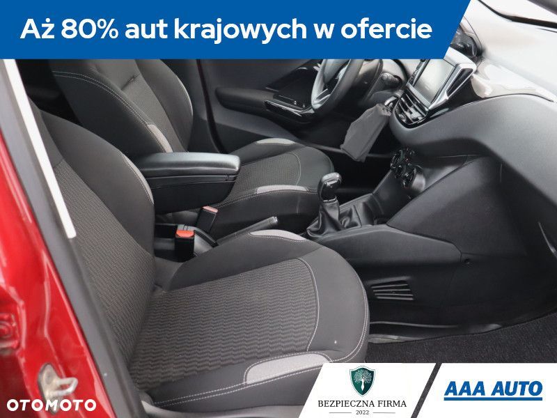 Peugeot 208 - 11