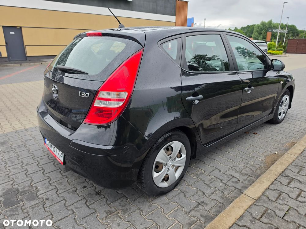 Hyundai i30 1.4 Classic EU5 - 29