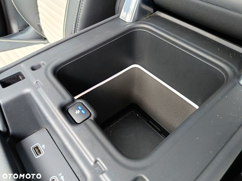 Land Rover Discovery - 26