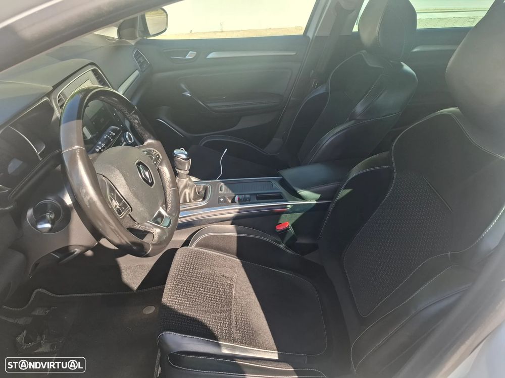 Renault Mégane Sport Tourer ENERGY dCi 130 GT LINE - 10