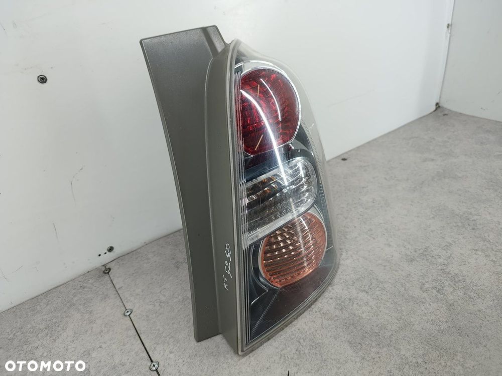 LAMPA TYLNA PRAWA TOYOTA COROLLA VERSO II 81550-0F080 - 5