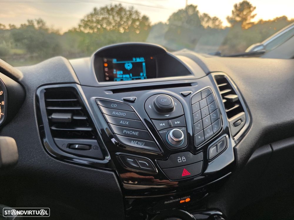 Ford Fiesta 1.5 TDCi Titanium - 15