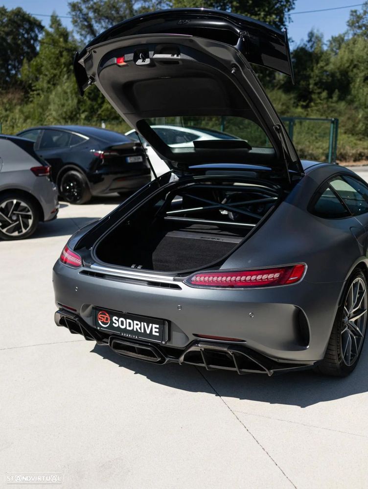 Mercedes-Benz AMG GT R - 51