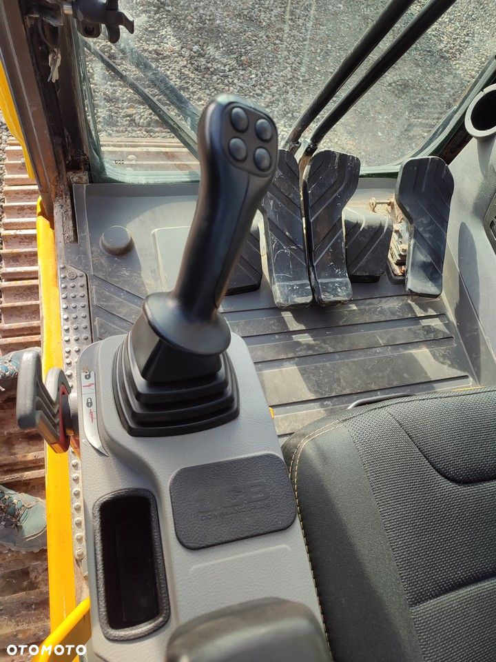 JCB 220 XL - 32