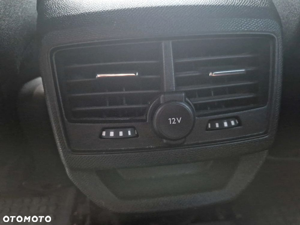 Peugeot 3008 1.6 PureTech GPF GT Line S&S EAT8 - 35