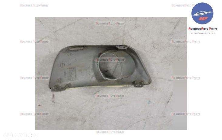 Grila Proiector Dreapta Dacia Sandero Stepway 2013 2014 2015 2016 2017 - 6