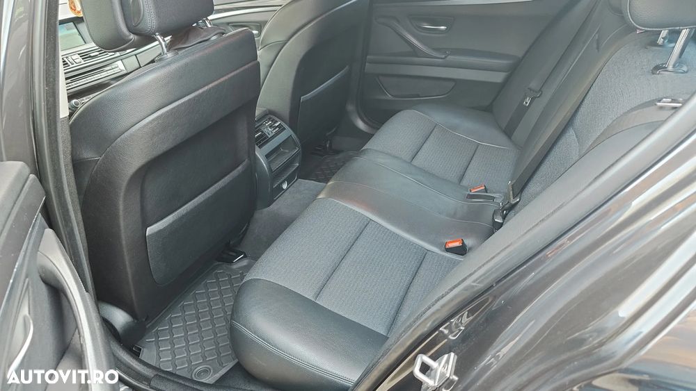 BMW Seria 5 520d Efficient Dynamics Edition - 12