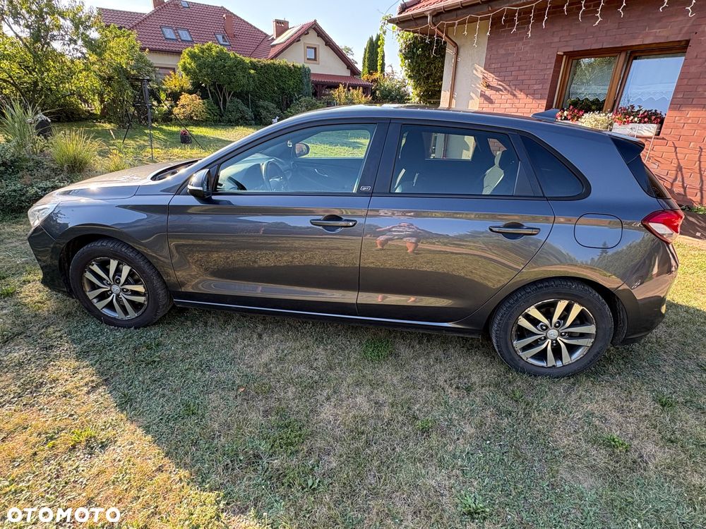 Hyundai i30 1.4 GO Plus - 11