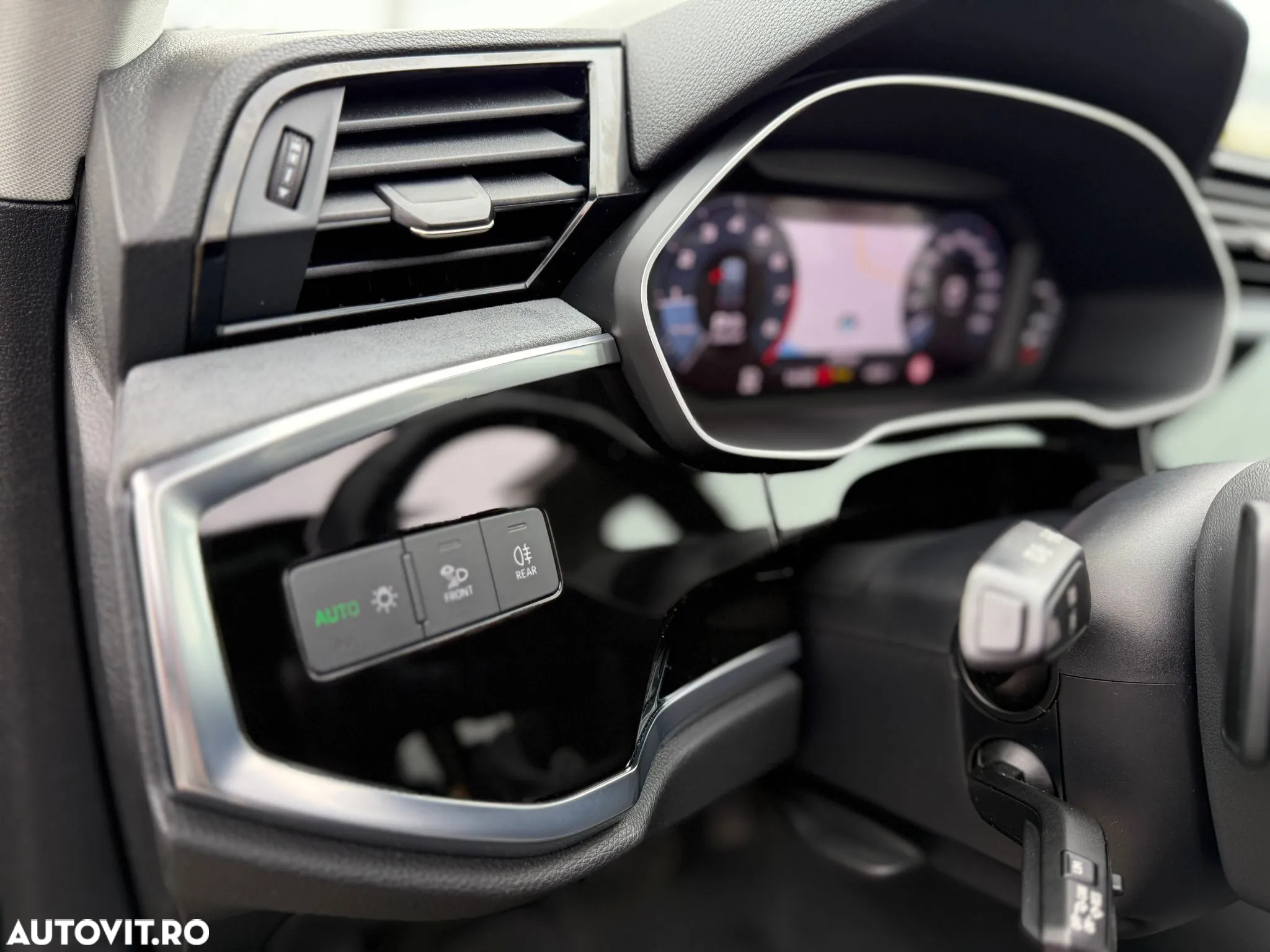 Audi Q3 2.0 40 TFSI S tronic quattro - 18