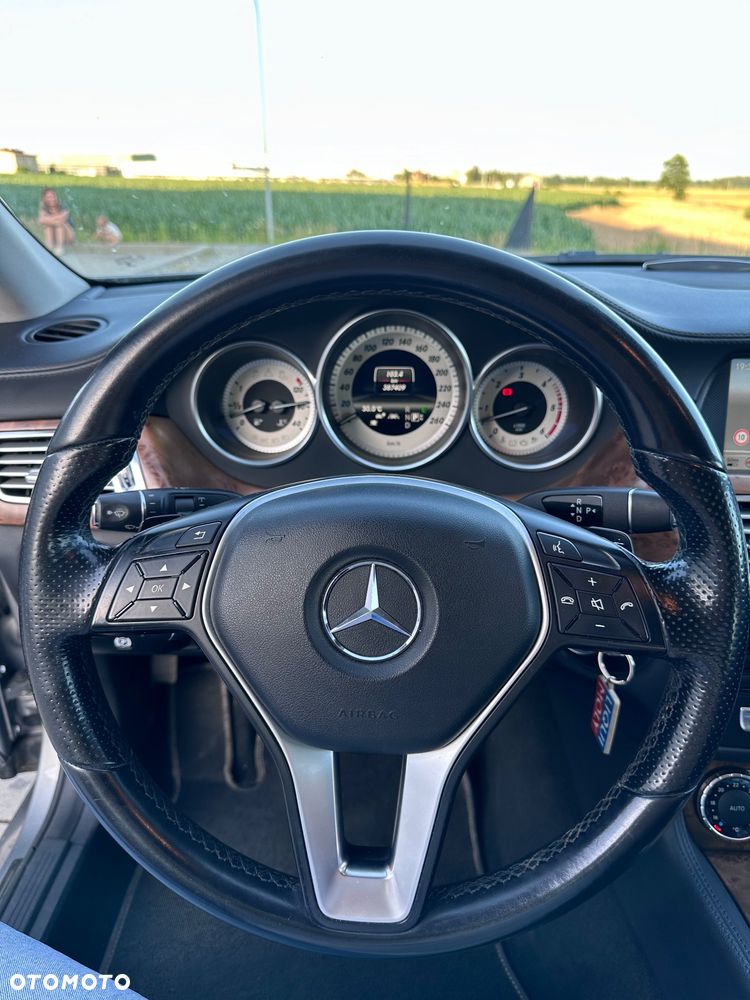 Mercedes-Benz CLS - 9