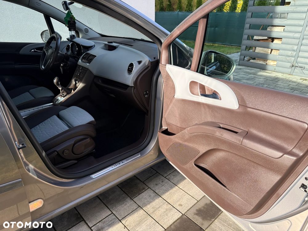 Opel Meriva 1.4 T Cosmo - 24