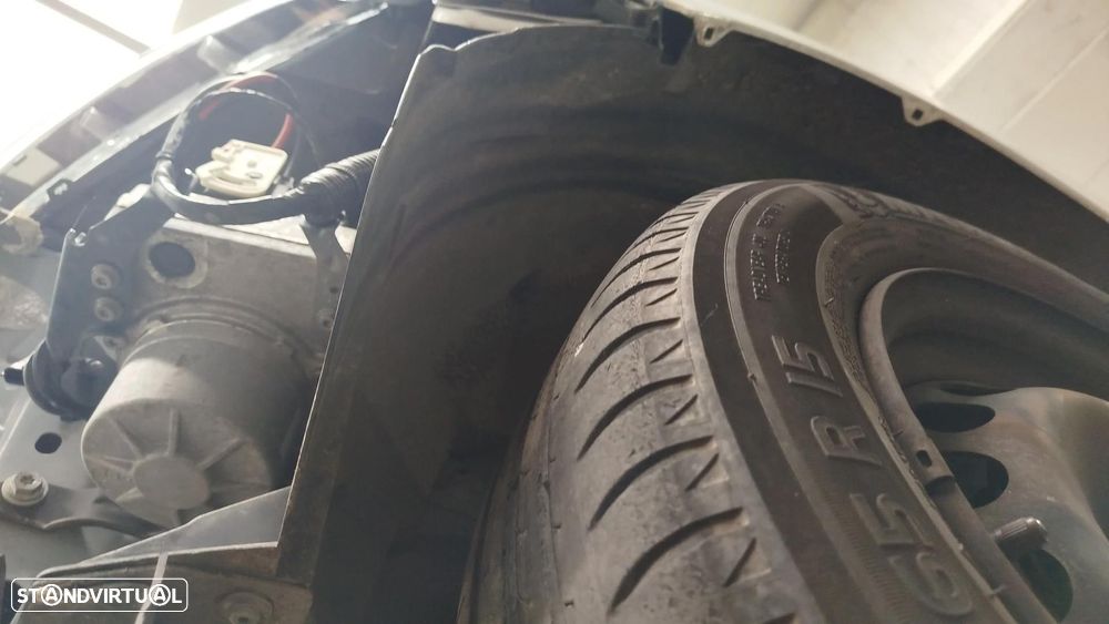 Cava roda frente esquerda DACIA Sandero II (5S_) - 1