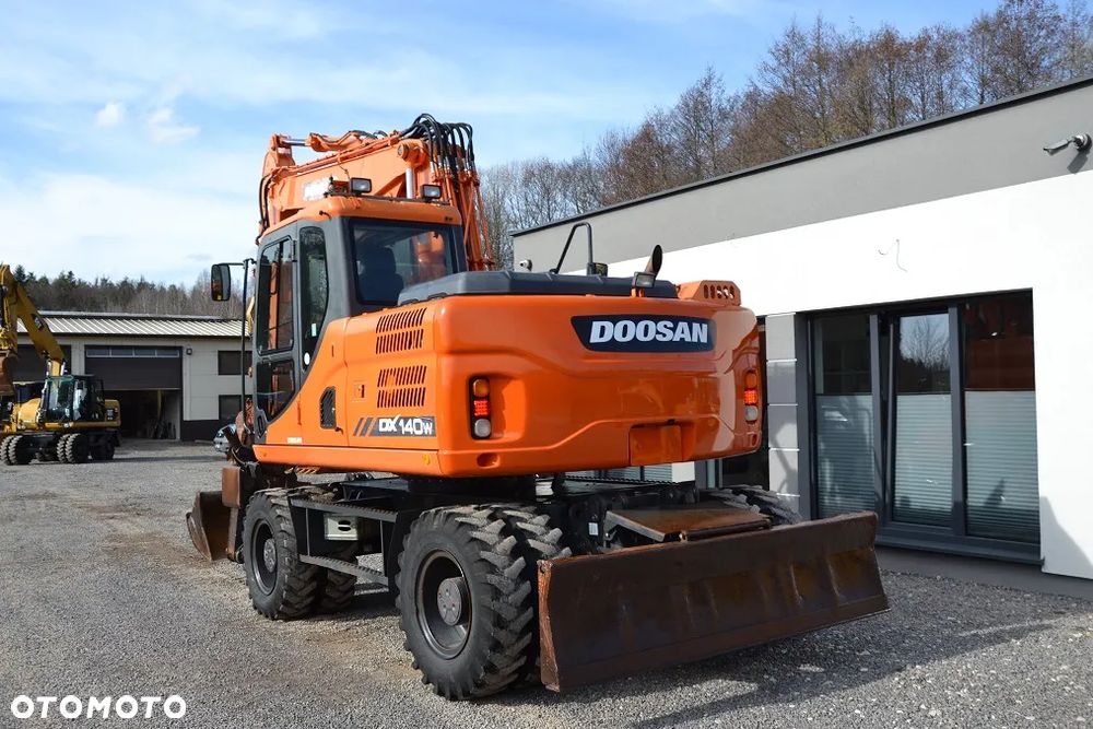 Doosan DX 140 W - 7
