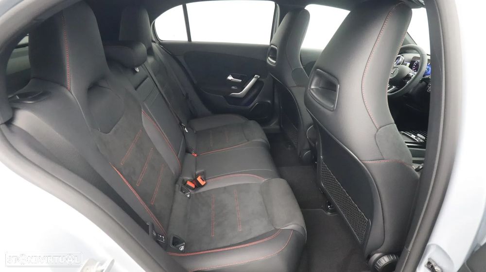 Mercedes-Benz A 180 d AMG Line Aut. - 25