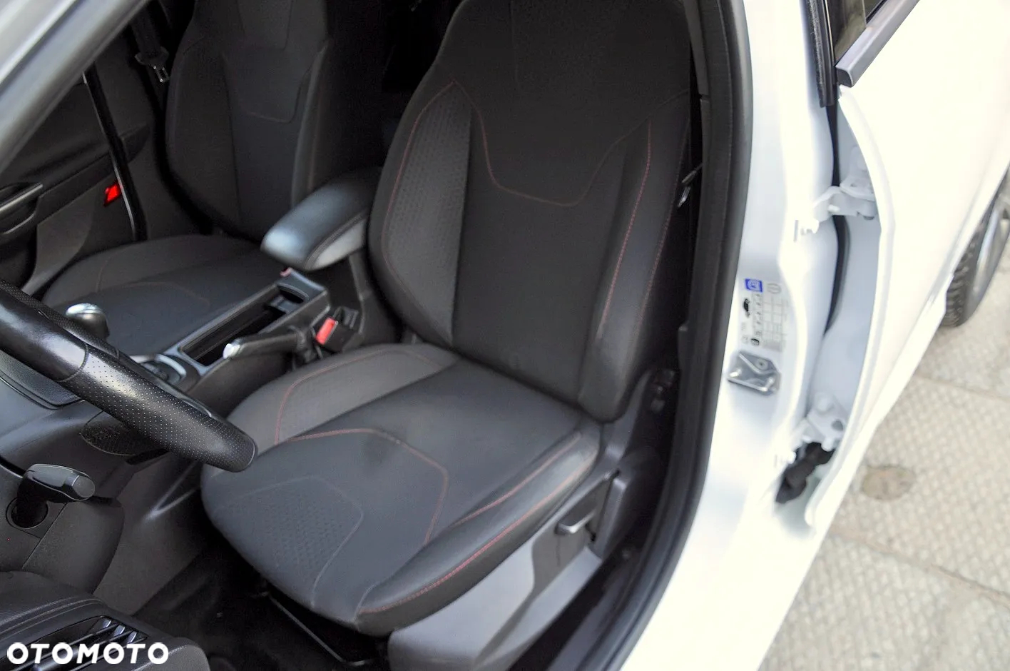 Ford Focus 1.0 EcoBoost ST-Line Style - 9
