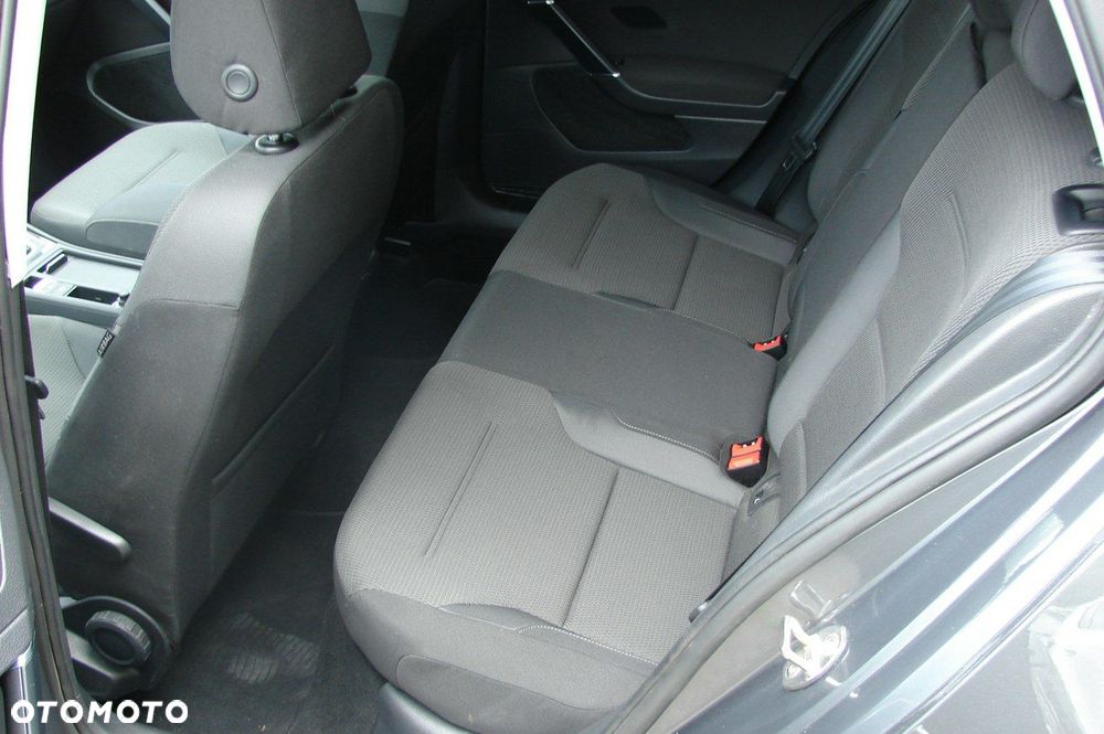 Volkswagen Golf - 14