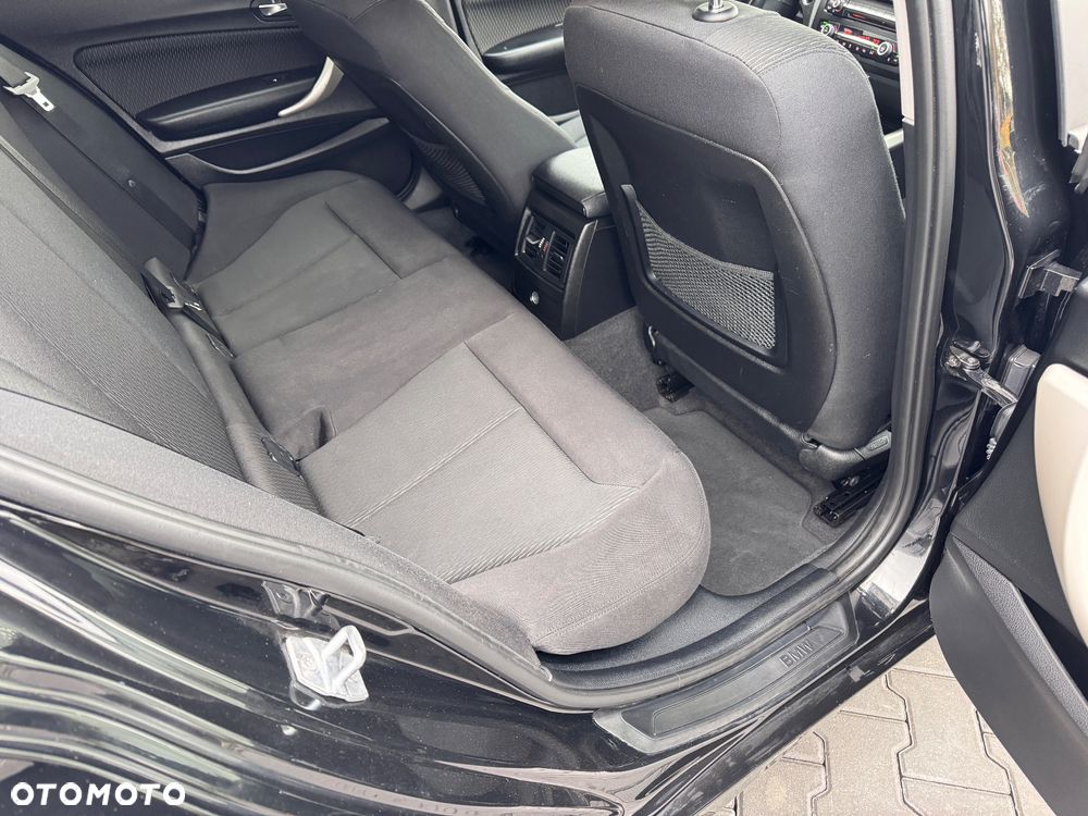 BMW Seria 1 118i Advantage - 13