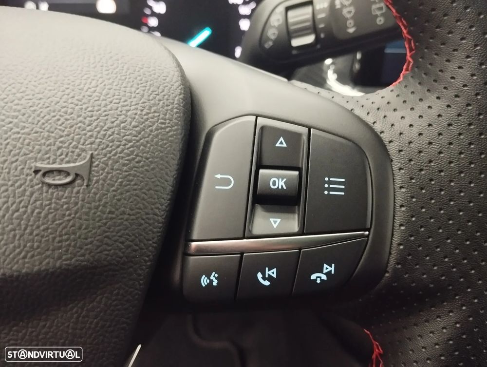 Ford Focus 1.0 EcoBoost MHEV ST-Line - 23